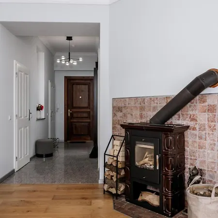 Apartment Days - 1bdr - Fireplace - Ac