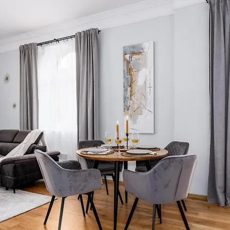 Days - 1bdr - Fireplace - Ac Prague