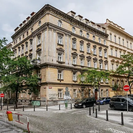 Days - 1bdr - Fireplace - Ac Apartment Prague