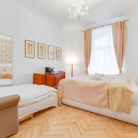 Days - 3bdr - Small Balcony - 2 Bathrooms - 90 Sqm Prague