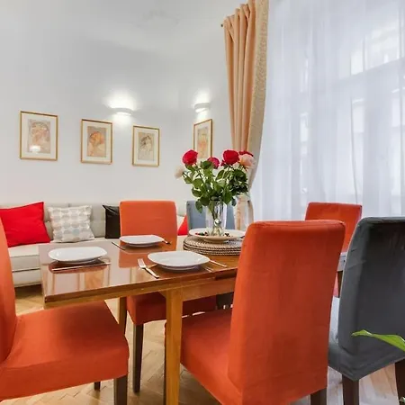 Days - 3bdr - Small Balcony - 2 Bathrooms - 90 Sqm Apartment *