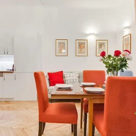 Days - 3bdr - Small Balcony - 2 Bathrooms - 90 Sqm Prague