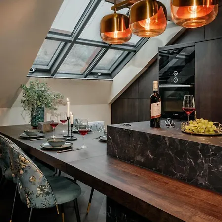 Days Apartment