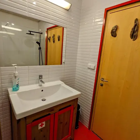 Guestrooms, Rooftop With Garden, Spacious Living Room, Character And Fireplace * Praag