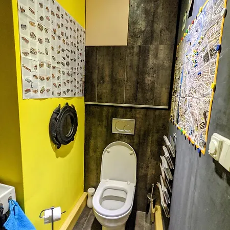 Guestrooms, Rooftop With Garden, Spacious Living Room, Character And Fireplace Praag