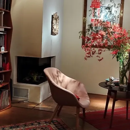 Gasthuis Guestrooms, Rooftop With Garden, Spacious Living Room, Character And Fireplace Praag