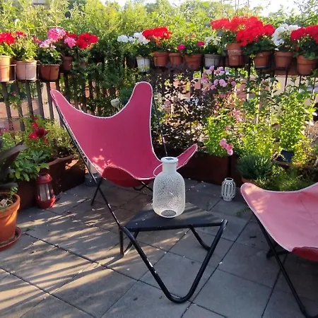 Guestrooms, Rooftop With Garden, Spacious Living Room, Character And Fireplace Gasthuis Praag