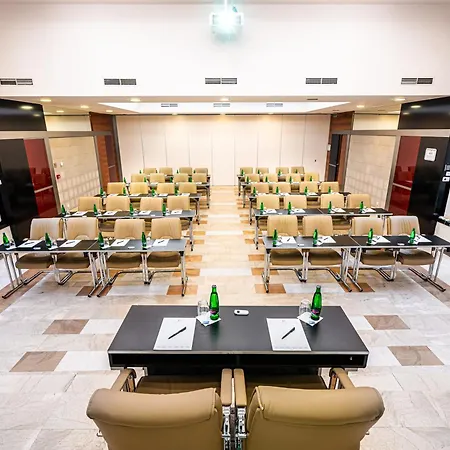 Grand Majestic Hotell 4*