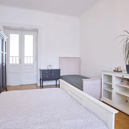 Charles Bridge Premium Residence 4* Prague