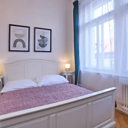 Aparthotel Charles Bridge Premium Residence Prague