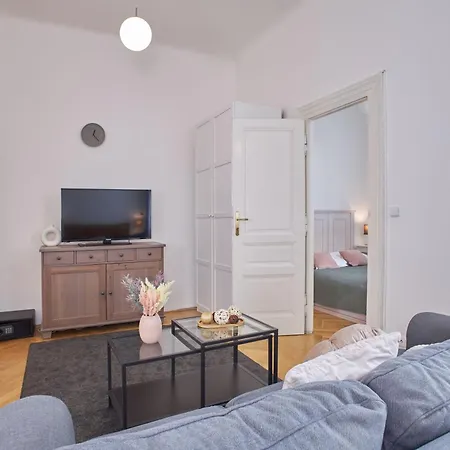 Charles Bridge Premium Residence Prague