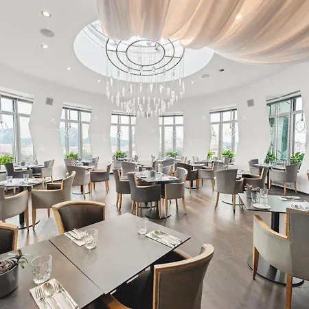 Dancing House - Tancici Dum 4*