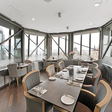 Dancing House - Tancici Dum 4* Praga