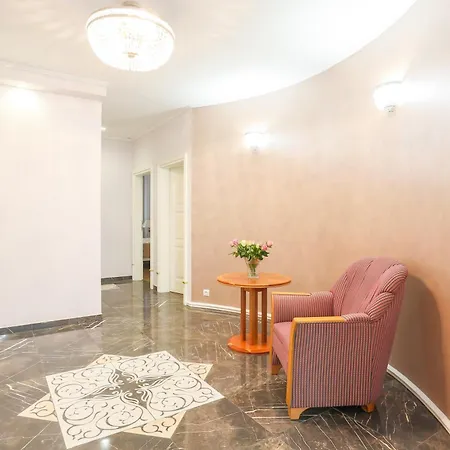Academia Apartment