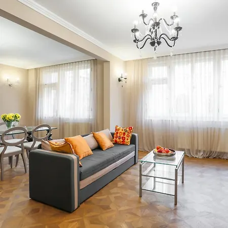 Academia Apartment