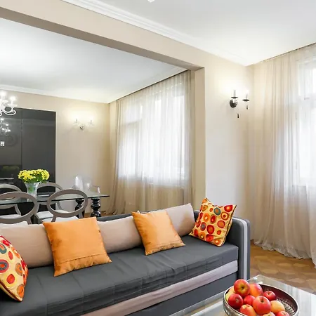 Apartment Academia