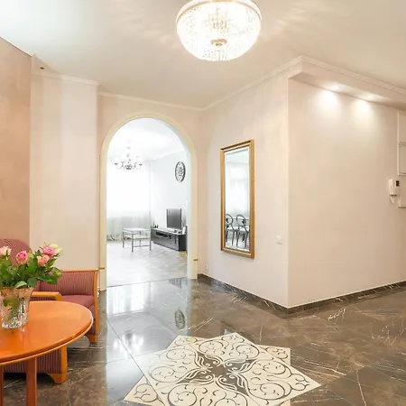 Academia Apartment