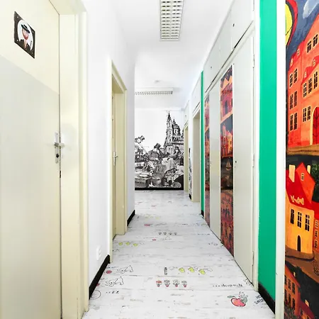 Benedikt Center Hostal Praga