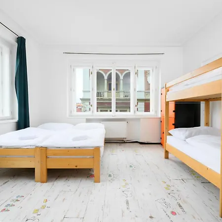 Hostal Benedikt Center