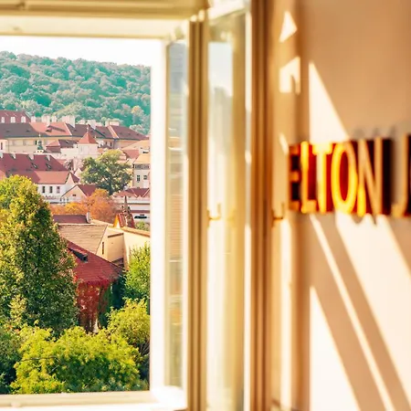 Klarov Hotel 4*