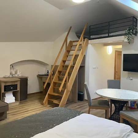 Karlova Otel 4*