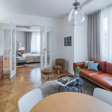 Days - Luxury In Hip Area - 