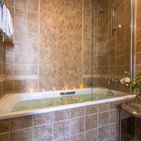 Hotel General Old Town 5*
