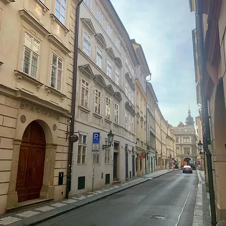 Adam's - Great Price & Location * Praga