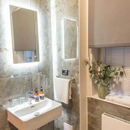 Appartamento Adam's - Great Price & Location Praga