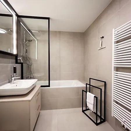 J&m Lux Ubytovani 18 *