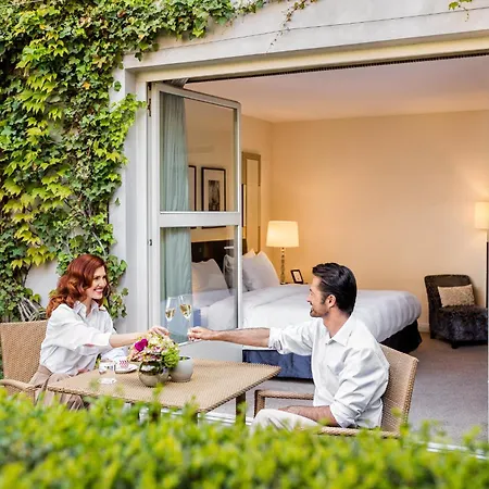 Mandarin Oriental, Szálloda 5*