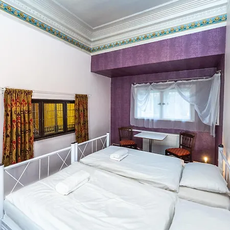 Hostel Historic 