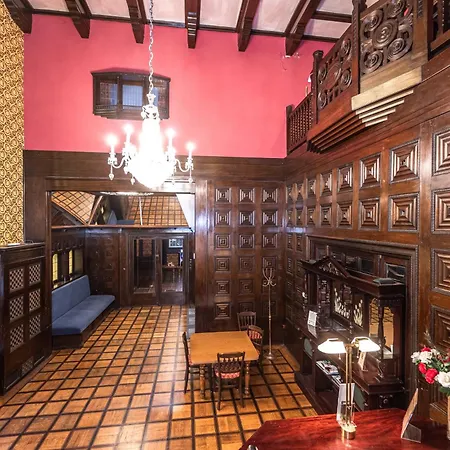 Hostel Historic 
