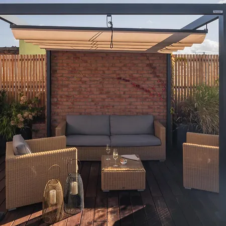 Days - Luxury In Hip Area - 