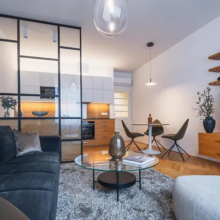 Apartment Days - Luxury In Hip Area - 