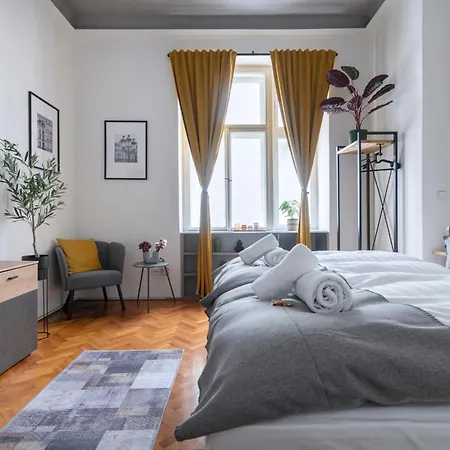 3 Bedroom Apartment *