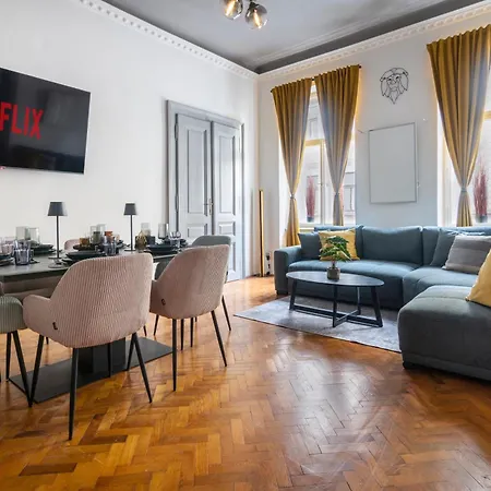 Apartment 3 Bedroom Prague