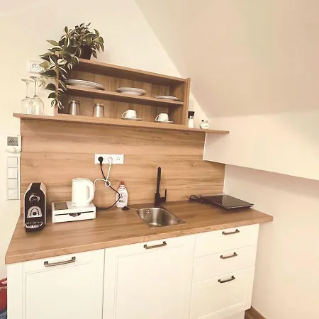Karlova 4*