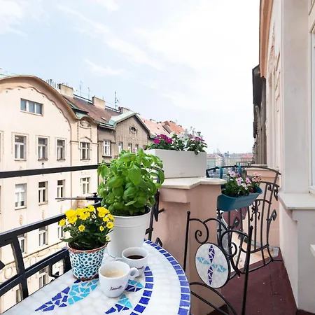 Days - Sunny Riverside With Terraces *