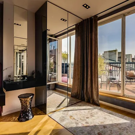Days - Sunny Riverside With Terraces *