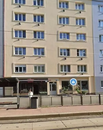 Spacious Flat Near Center Prague