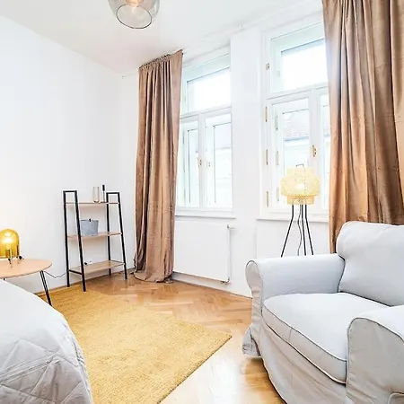 Amazing Two-bedroom With Terrace Prague