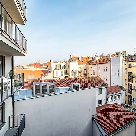 Amazing Two-bedroom With Terrace Prague