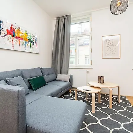Amazing Two-bedroom With Terrace Apartment