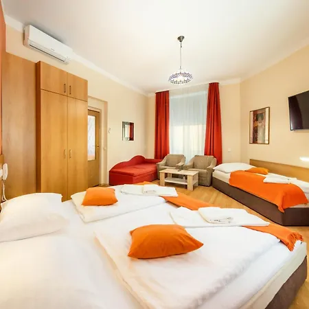 Golden Garni Prag