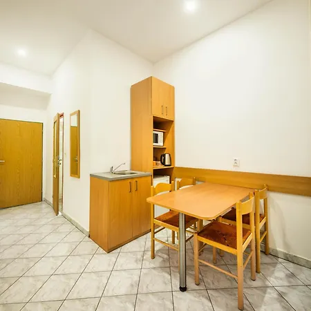 Hotel Golden Garni