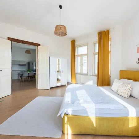 Aparthotel Tesnov