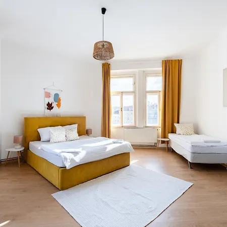Aparthotel Tesnov