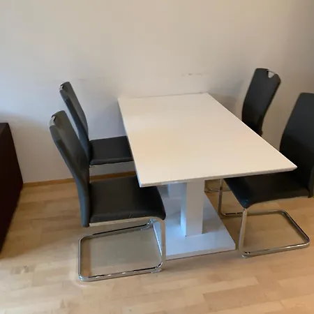 Garden Tower - Parking Apartment Prague