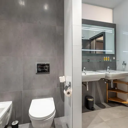 Peaceful & Cozy Living In Vysehrad With A Balcony Apartment *